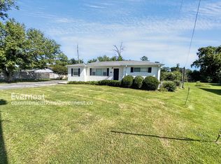 7 Walker Ave, Fort Oglethorpe, GA 30742