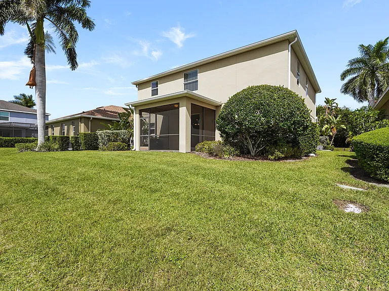 8457 Karpeal Dr — Photo 60