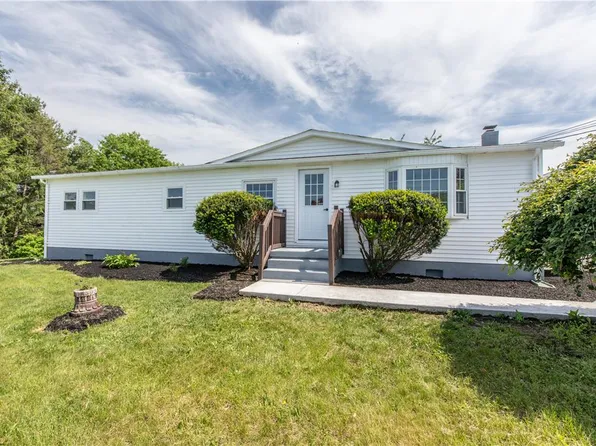 2799 Valley View Dr, Bath, PA 18014