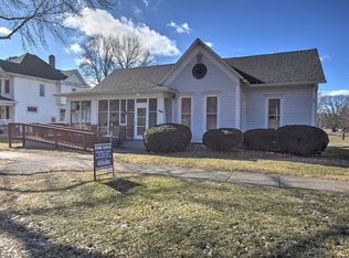 229 N Hanover St, Moweaqua, IL 62550