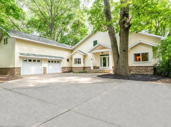 5489 Fairview St, Stevensville, MI 49127