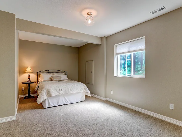 610 Grenville Cir — Photo 21