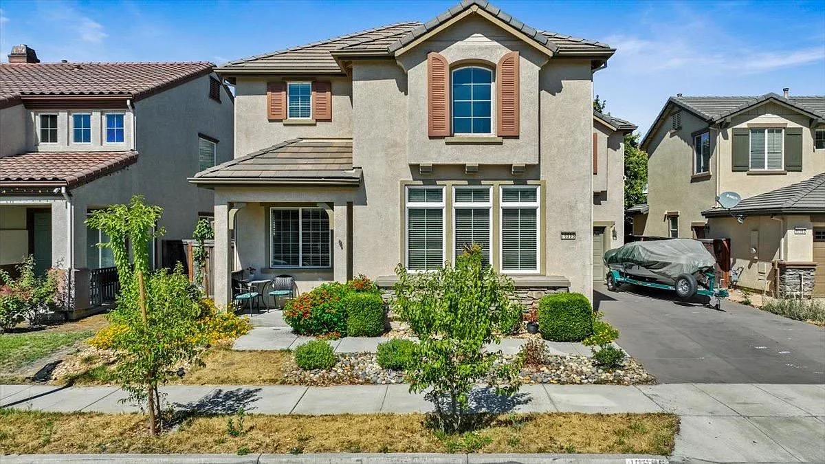 16995 Tulip Tree Way photo 1