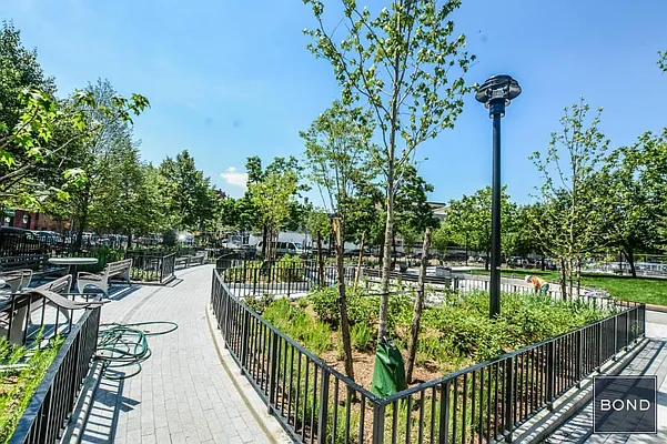 Sold by Bond New York | media 6