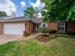 8121 Eagles Crest Ct, Louisville, KY