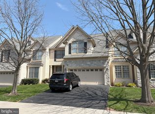 33 Brownstone Dr, East Norriton, PA 19401
