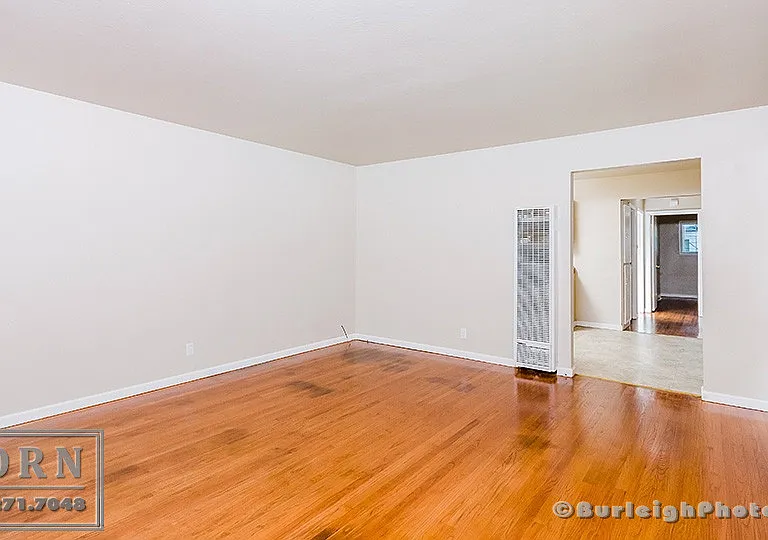 145 Gardiner Ave #A — Photo 4