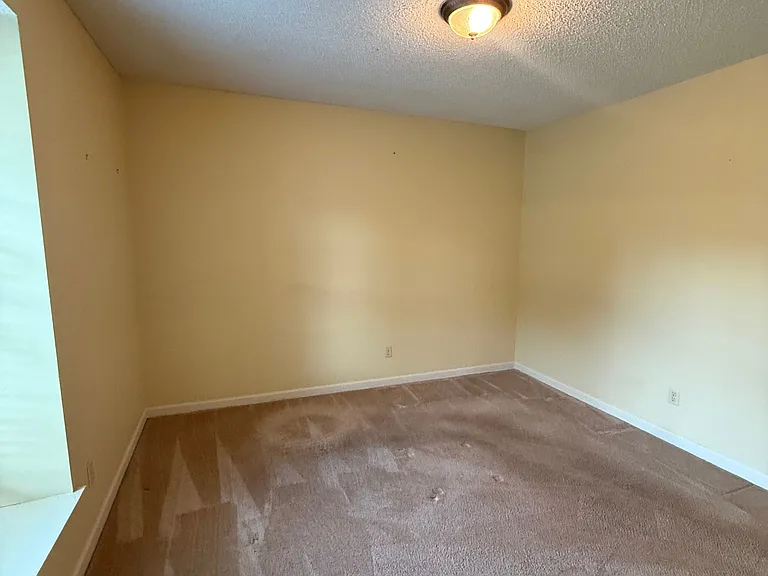 8142 Creekside Cir S — Photo 14
