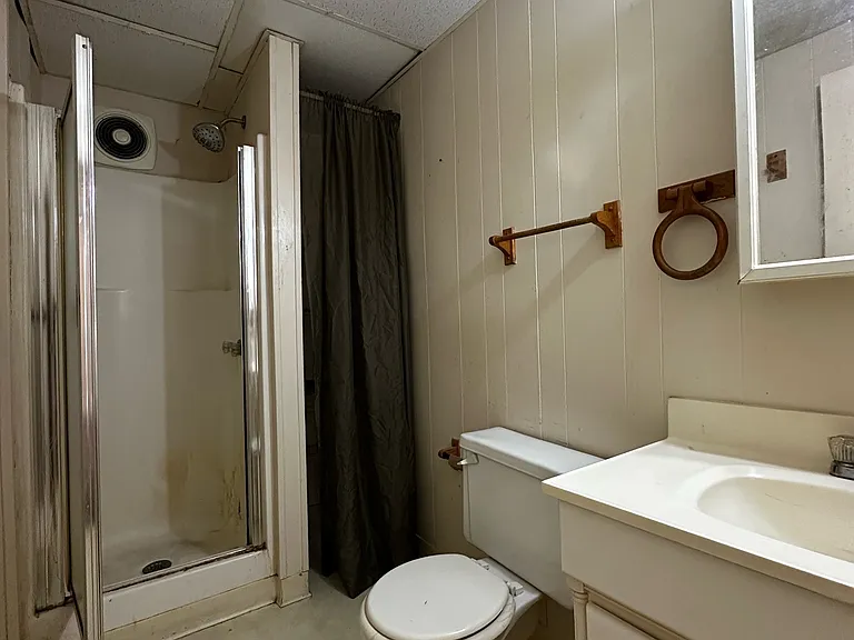 613 Louise Ave — Photo 9