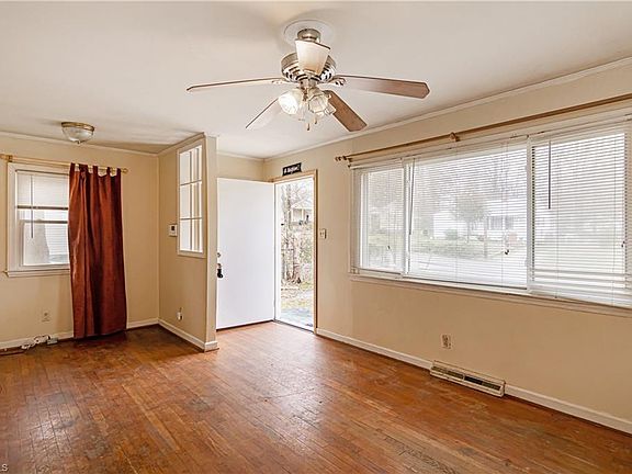 5th image of 1211 Highland Ave
