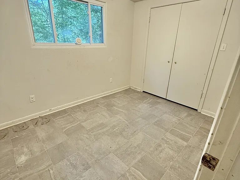 207 Brantley Cir — Photo 15