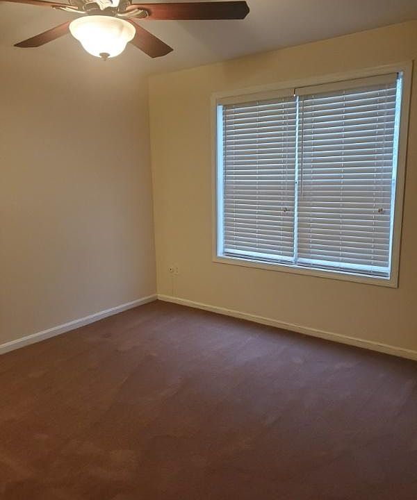 2nd image of 4707 Rookewood Pl #21