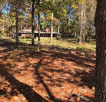 3rd image of 108 Woodview Ln