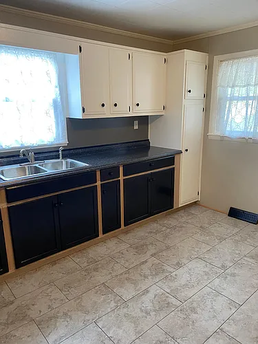 130 Brooklyn Ave #1 Photo 1