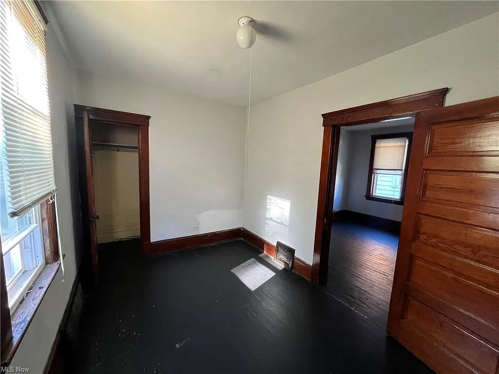 2 bed, 1500 sqft, $950 — Photo 2