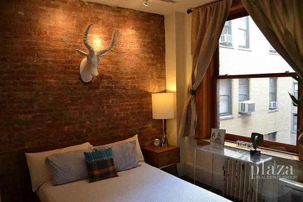 Rented by Plaza Real Estate Group | media 12