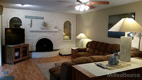 2nd image of 38081 Shoreline Dr