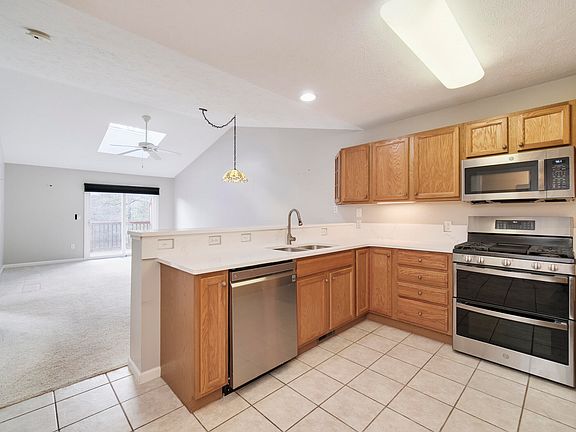 3rd image of 1972 Pine Ridge Dr