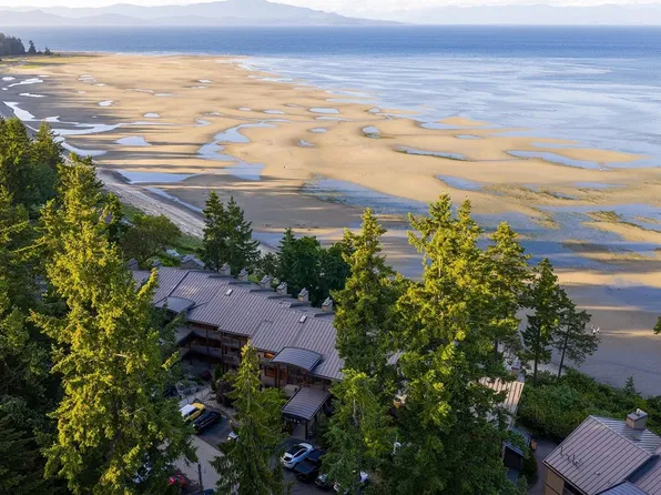 1155 Resort Dr #118, Parksville, BC V9P 2E3
