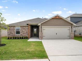 1928 Redwood Ln, El Reno, OK 73036