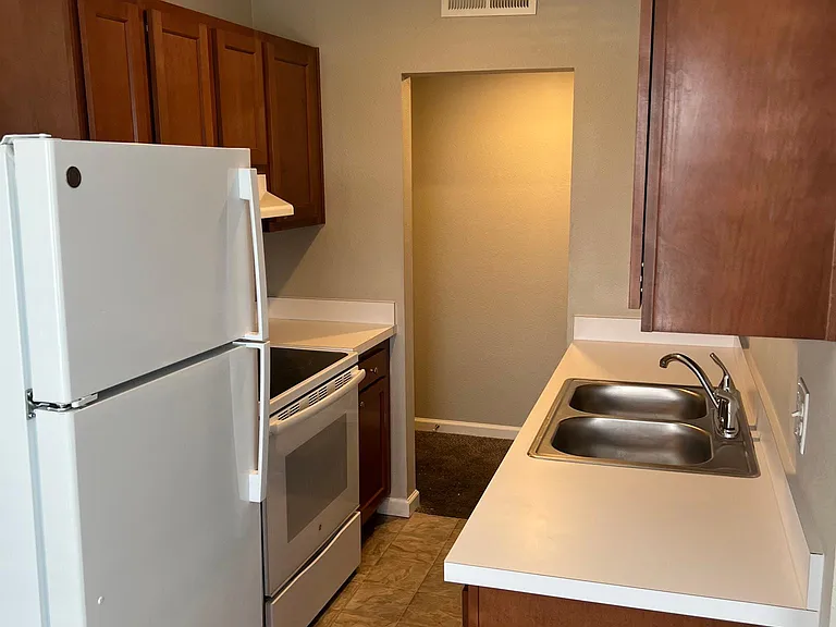 3435 W 4th Ave #5 — Photo 3