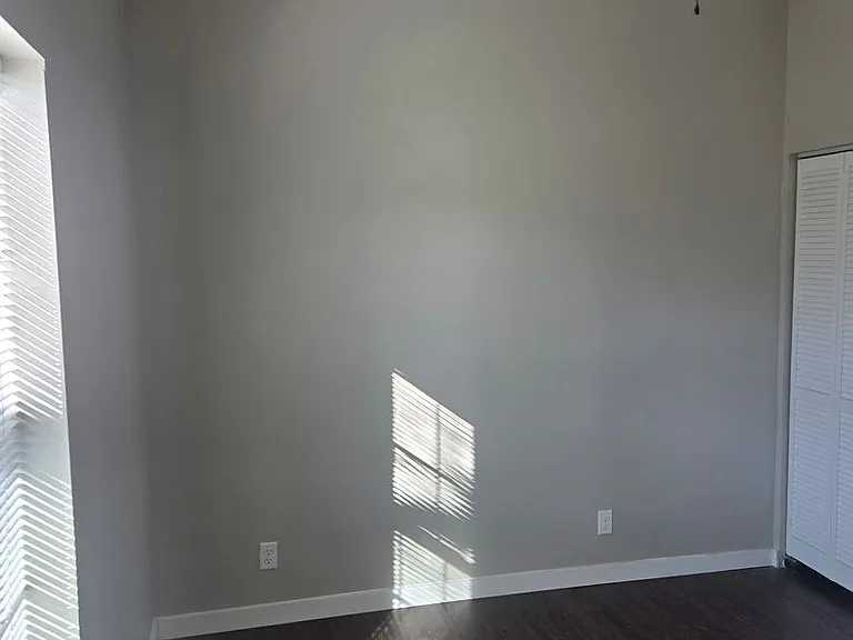707 NW 4th Ave #103 — Photo 7
