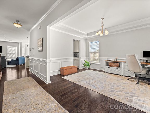 4th image of 660 Brookhaven Dr