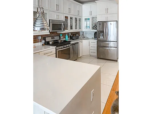 Rented by MySpaceNYC | media 2