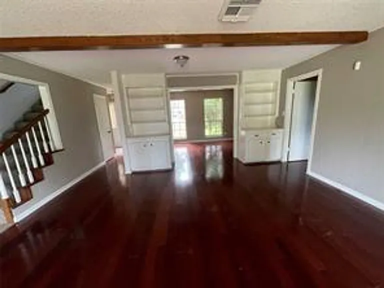 12019 Willow Ln — Photo 3