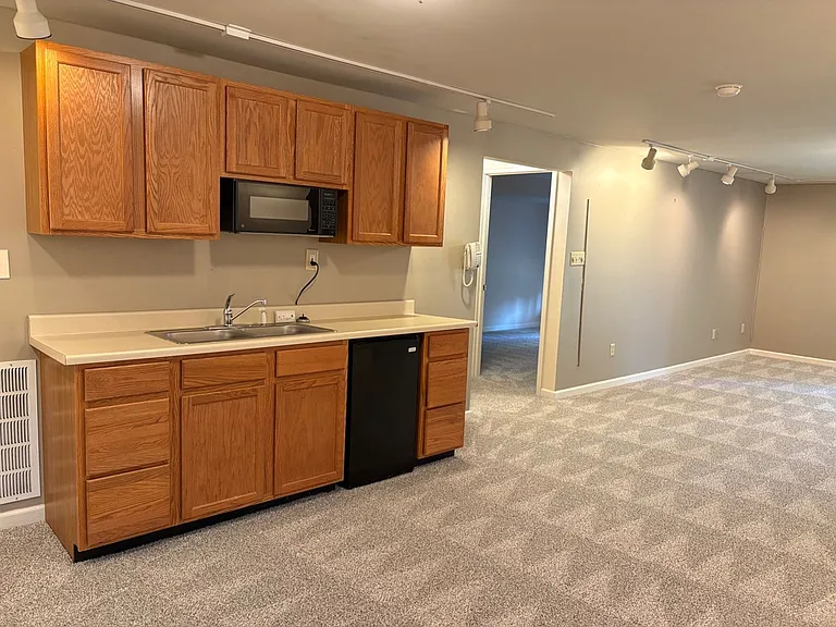 1716 Highview Circle Ct — Photo 20