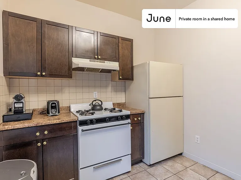 101 Calumet St #D — Photo 6