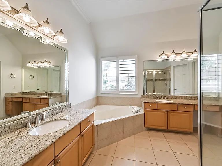 5432 Venice St — Photo 25