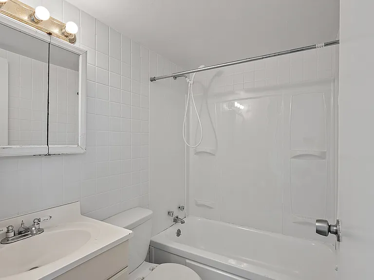 1522 Cedar Ave #2 — Photo 18