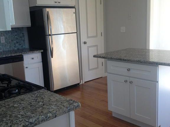 4th image of 3139 Hiawatha Ave