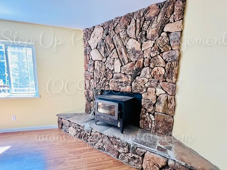19011 Middle Camp Sugar Pine Rd — Photo 16