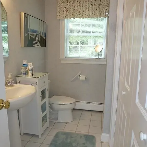 first floor bath and laundry
