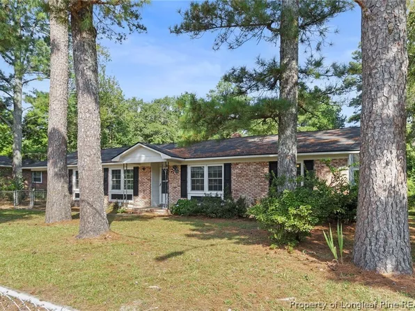 1608 Mack St, Spring Lake, NC 28390