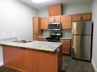 18171 Webster Rd APT 301, Gladstone, OR 97027