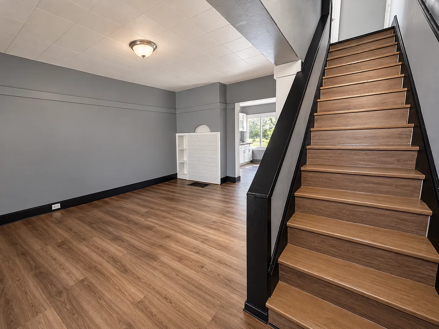 3 bed, $1,250 — Photo 2