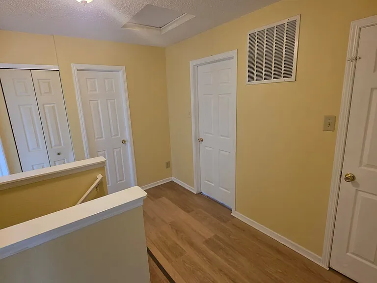 10856 Emery Dr — Photo 13