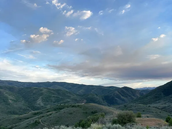 73 N River View Rd, Huntsville, UT 84317