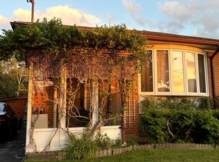 33 Pitfield Rd, Toronto, ON M1S 1X9