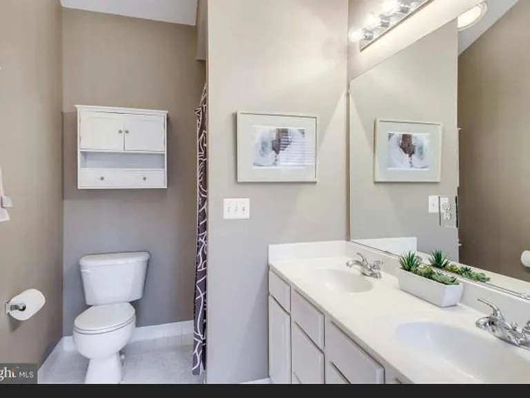 8203 Glade Bank Dr — Photo 5