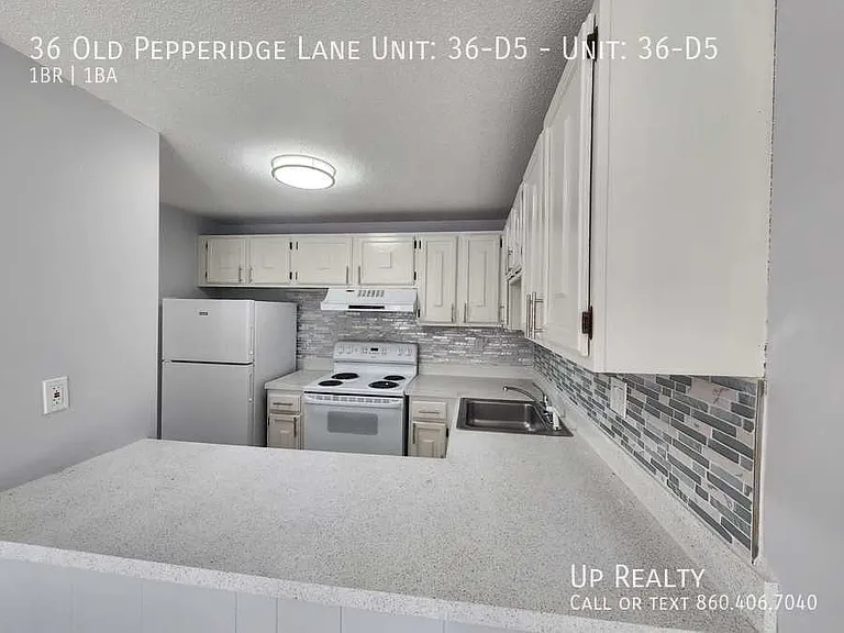 36 Old Pepperidge Ln #D5 — Photo 13