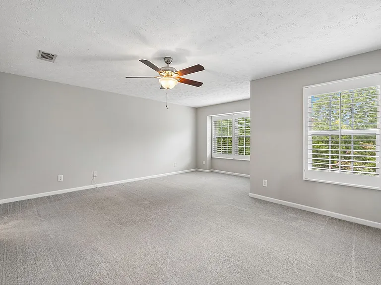 1424 Beech Grove Way — Photo 13