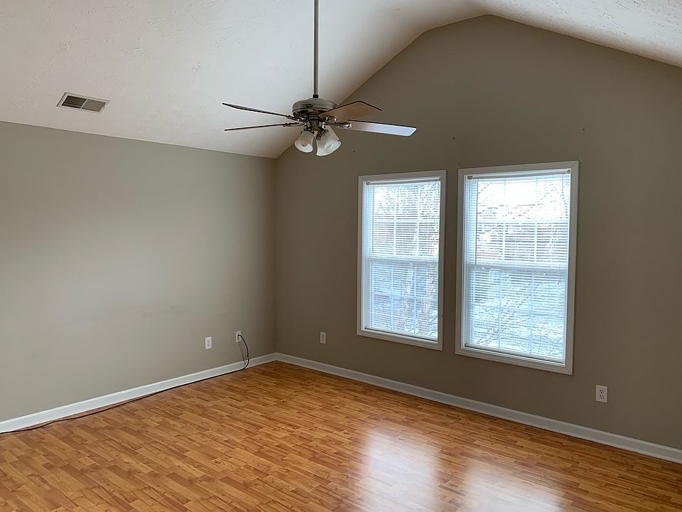 1st image of 104 Johnson St APT 3