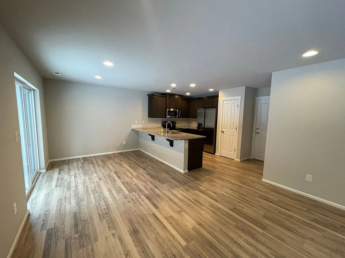 Building Photo - 1202 Marian Dr