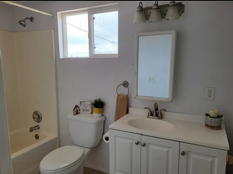 2225 Olive Ave — Photo 2