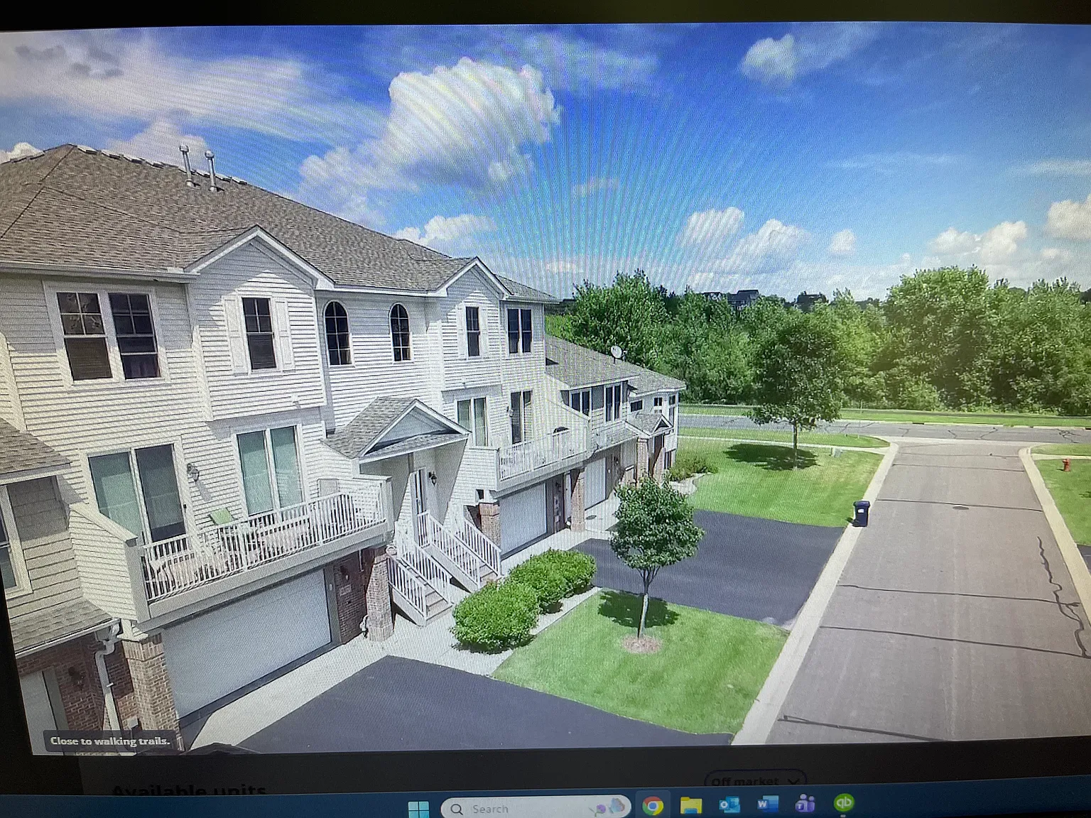 2 bed, 1.5 bath, 1404 sqft, $2,095 — Photo 3