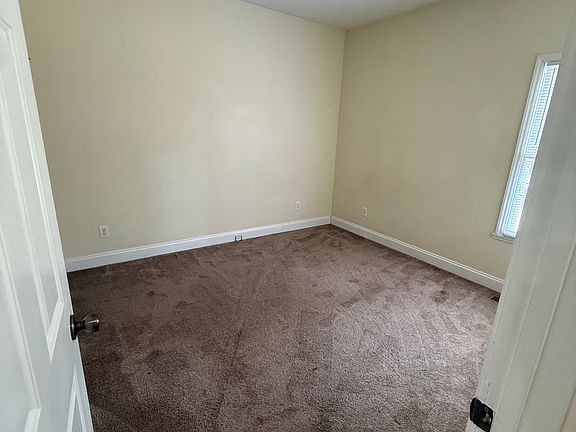 5th image of 103 Ridgefield Ct